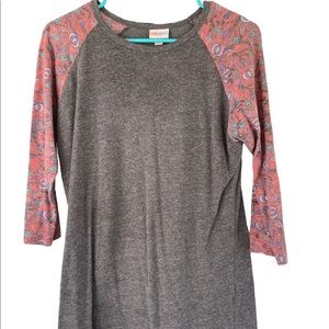 LulaRoe Randy shirt, Good condition. Size medium